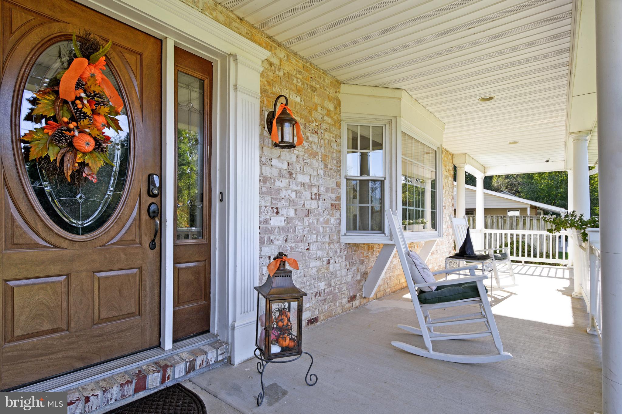 2123 ROUND HILL ROAD