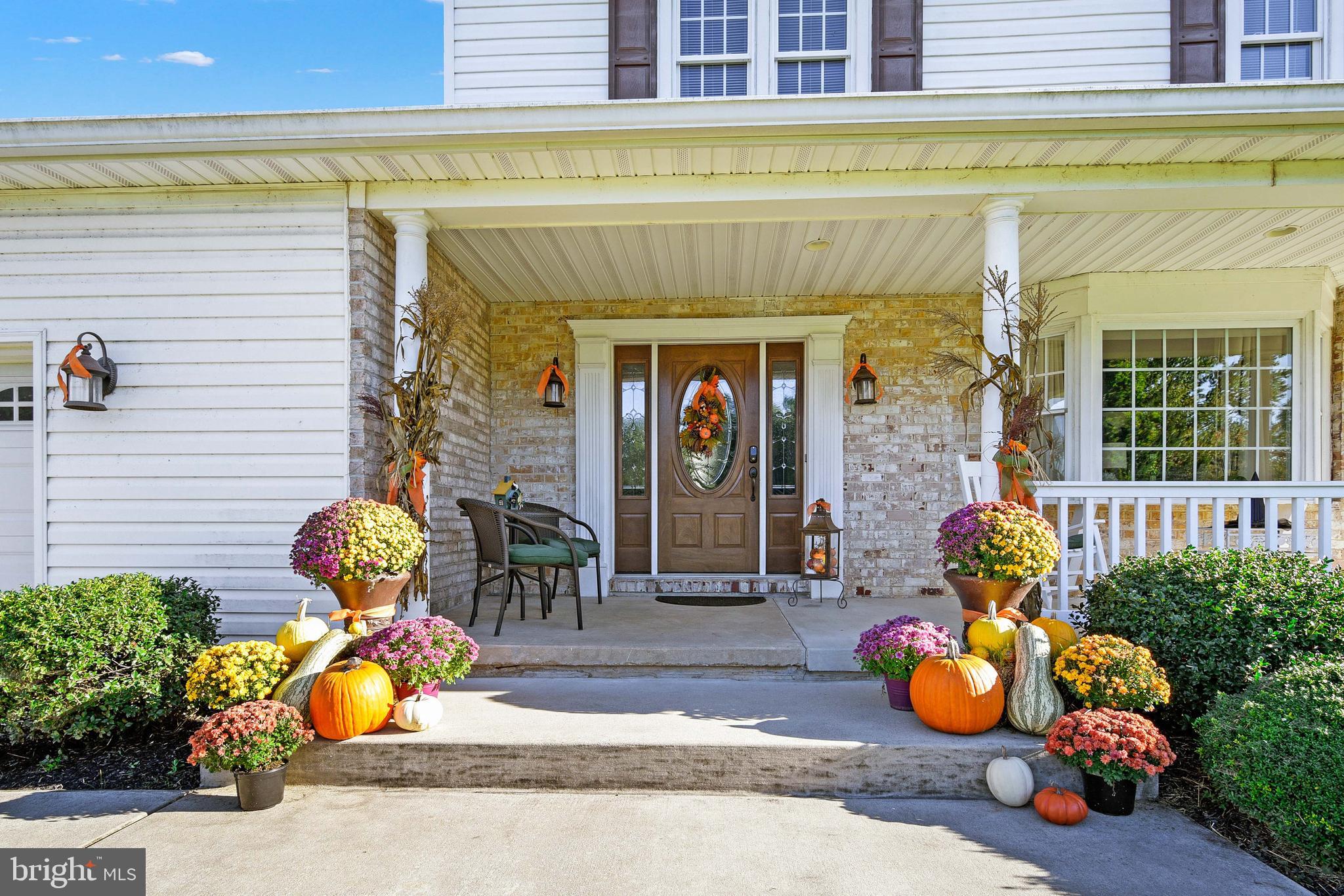 2123 ROUND HILL ROAD