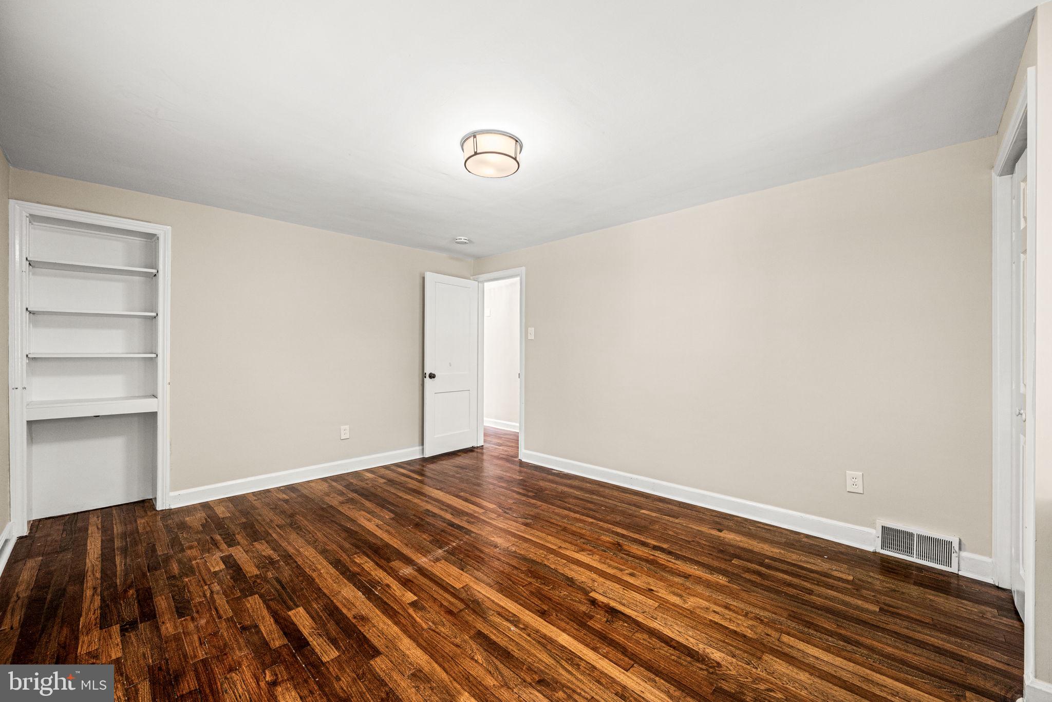 STRAFFORD VILLAGE - Residential