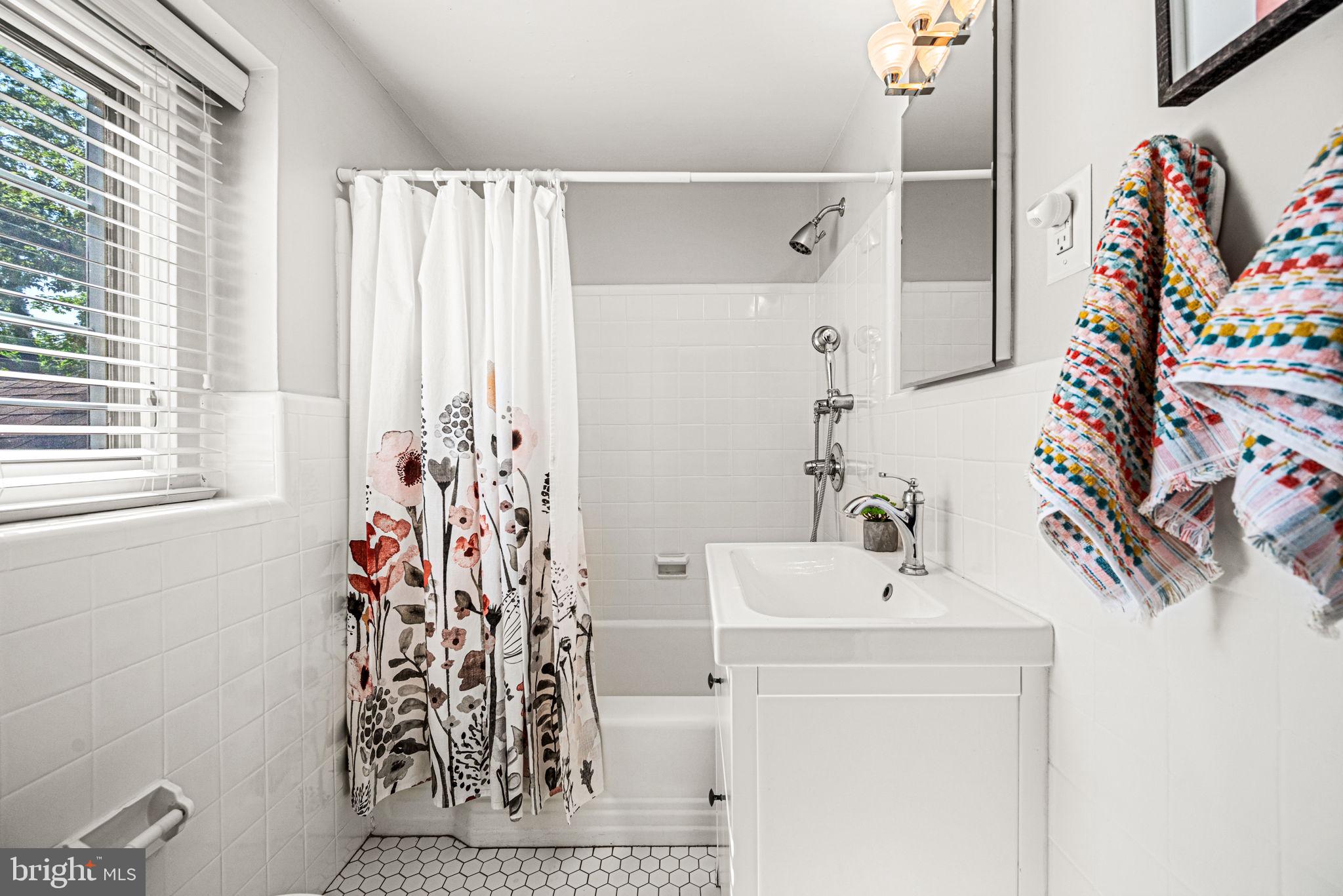 STRAFFORD VILLAGE - Residential