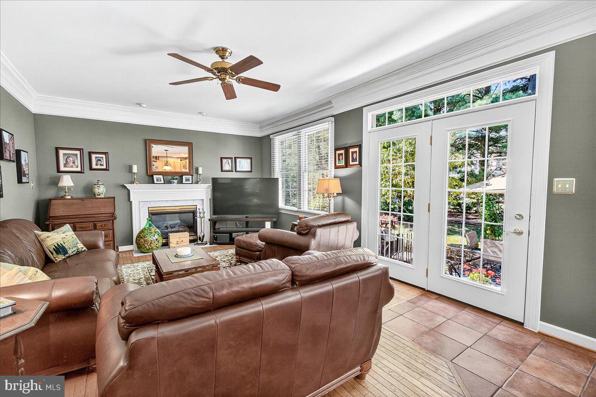 7010 CLUB HOUSE CIRCLE