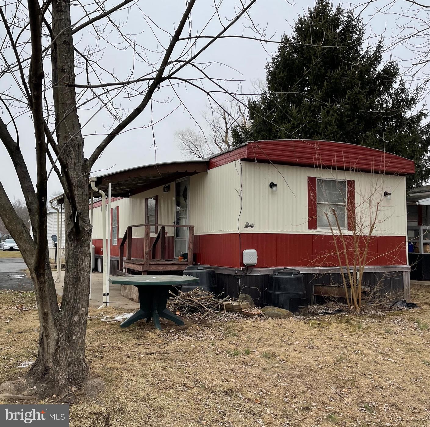 LISA LAKE MBH PARK - Residential