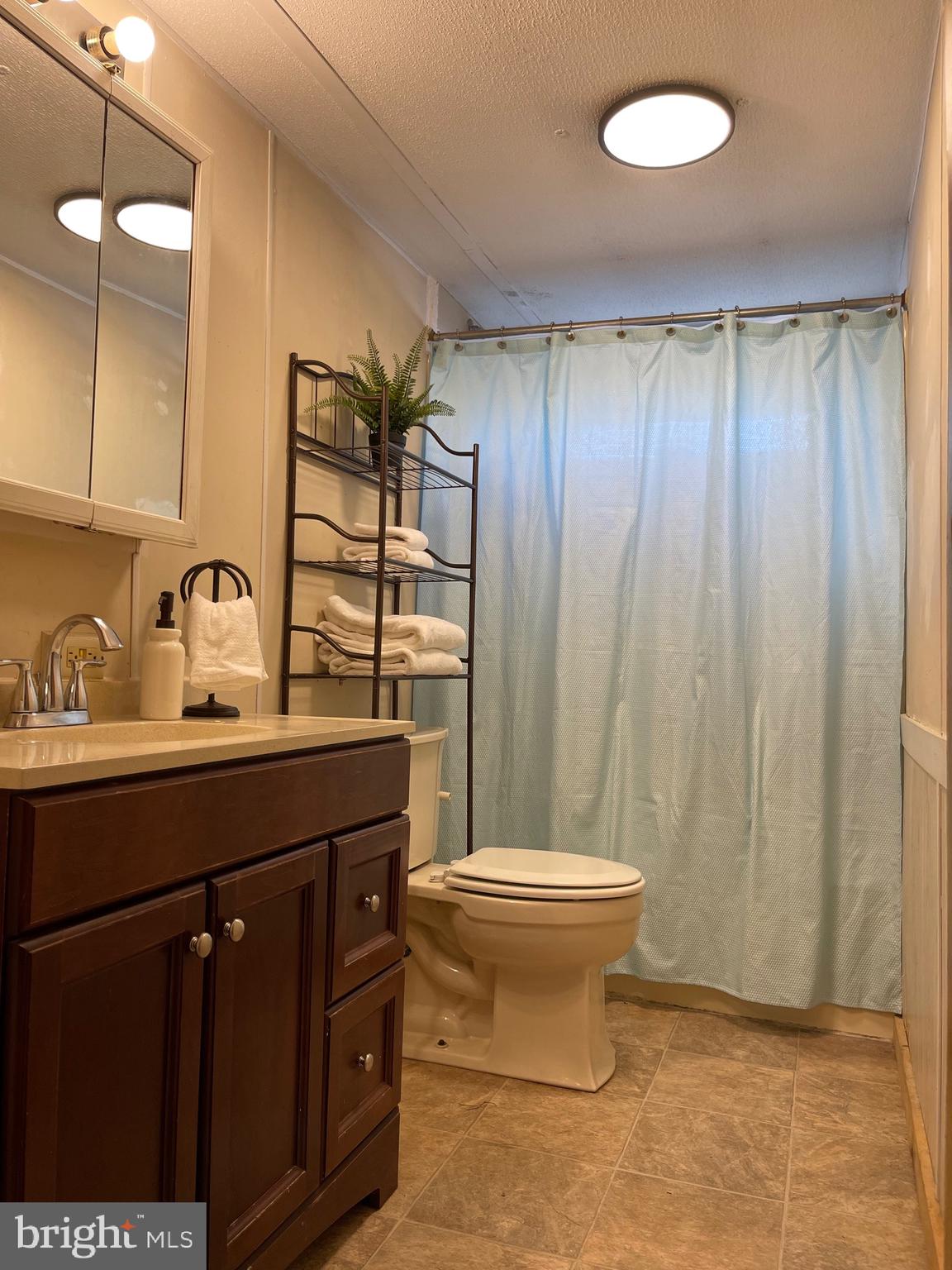 LISA LAKE MBH PARK - Residential