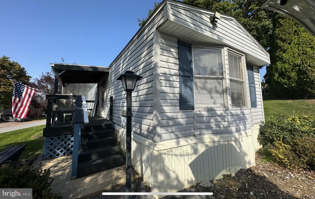 Photo of 912 IVY LN, EPHRATA, PA 17522 (MLS # PALA2041794)