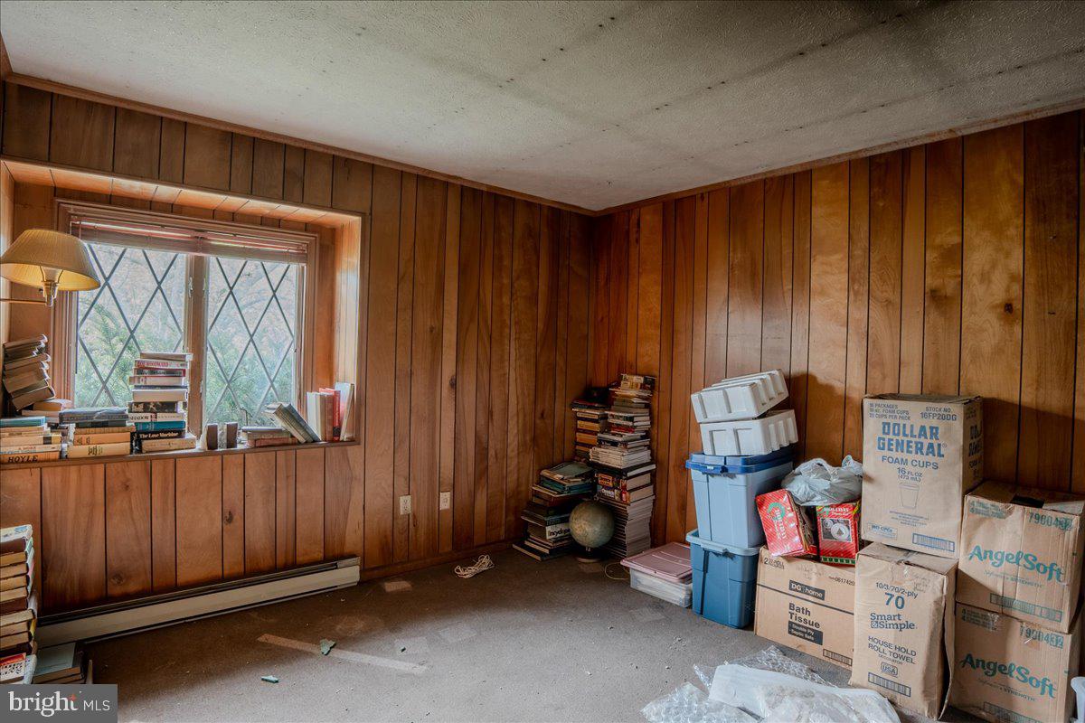 ROLLING HILLS - Residential