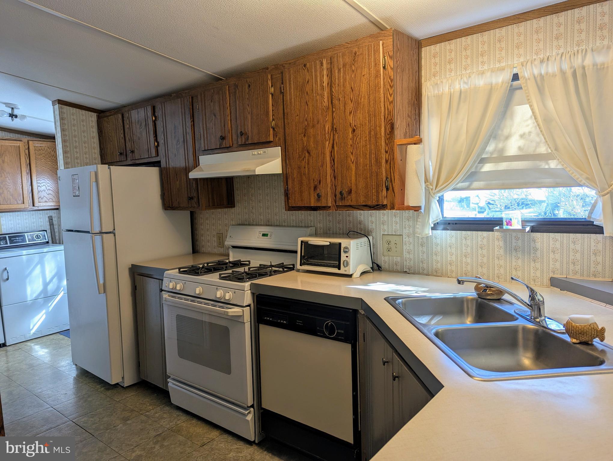 BAY CITY - Residential