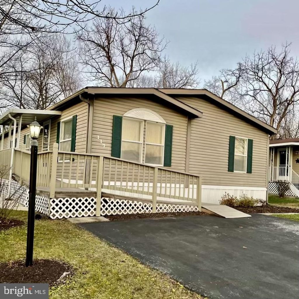 Photo of 117 Barnwood Place, HARRISBURG, PA 17112 (MLS # PADA2051964)