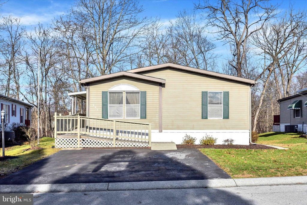 Photo of 117 Barnwood Place, HARRISBURG, PA 17112 (MLS # PADA2051964)