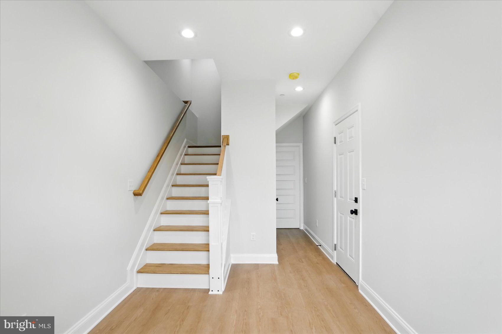 1621 HOLLY TREE ROAD