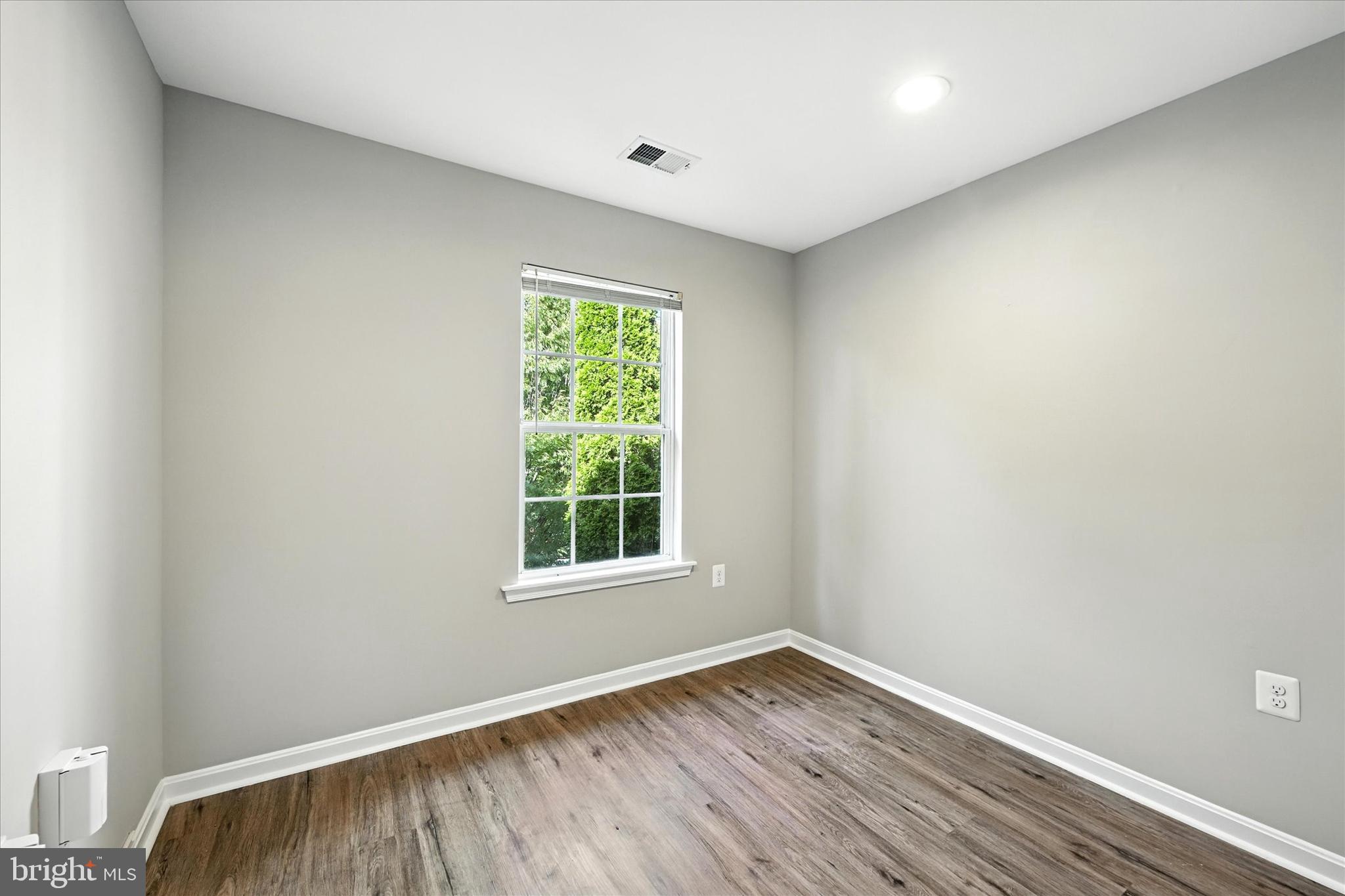 REISTERSTOWN VILLAGE - Residential