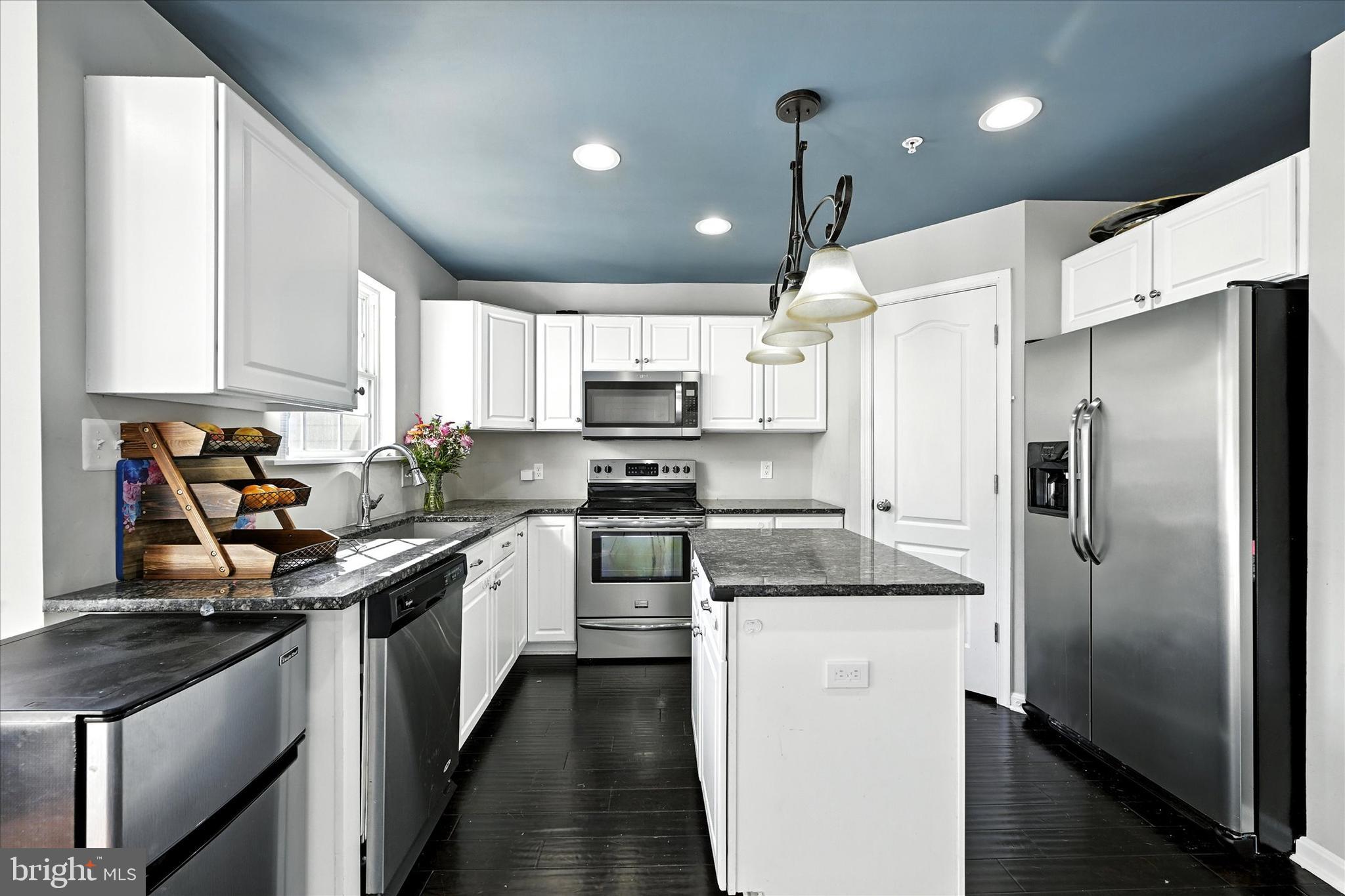 REISTERSTOWN VILLAGE - Residential