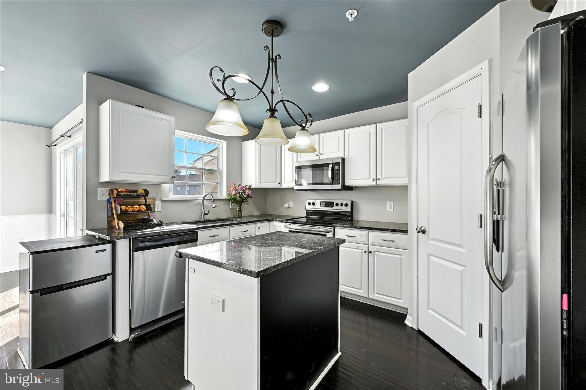 REISTERSTOWN VILLAGE - Residential