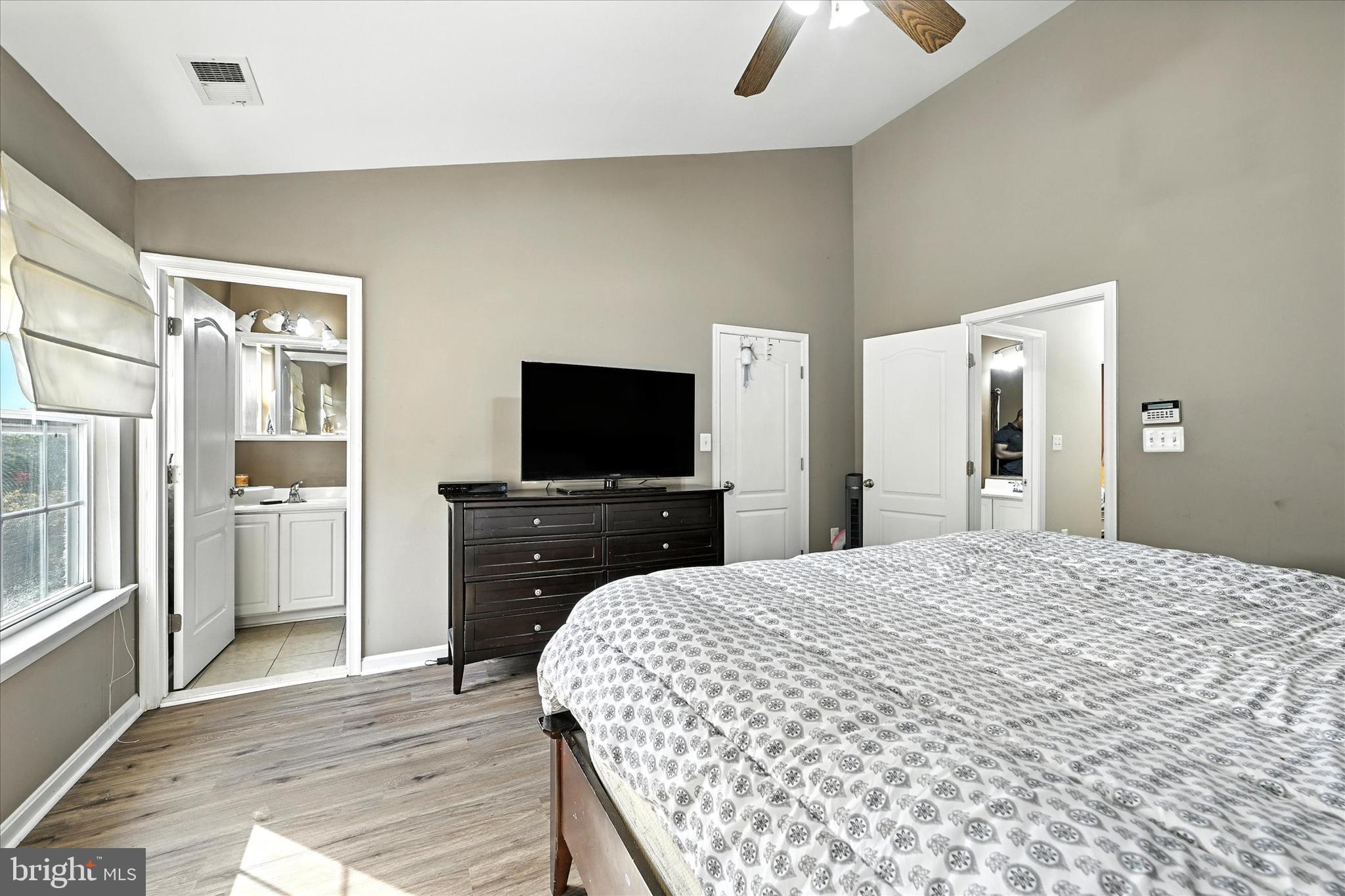 REISTERSTOWN VILLAGE - Residential