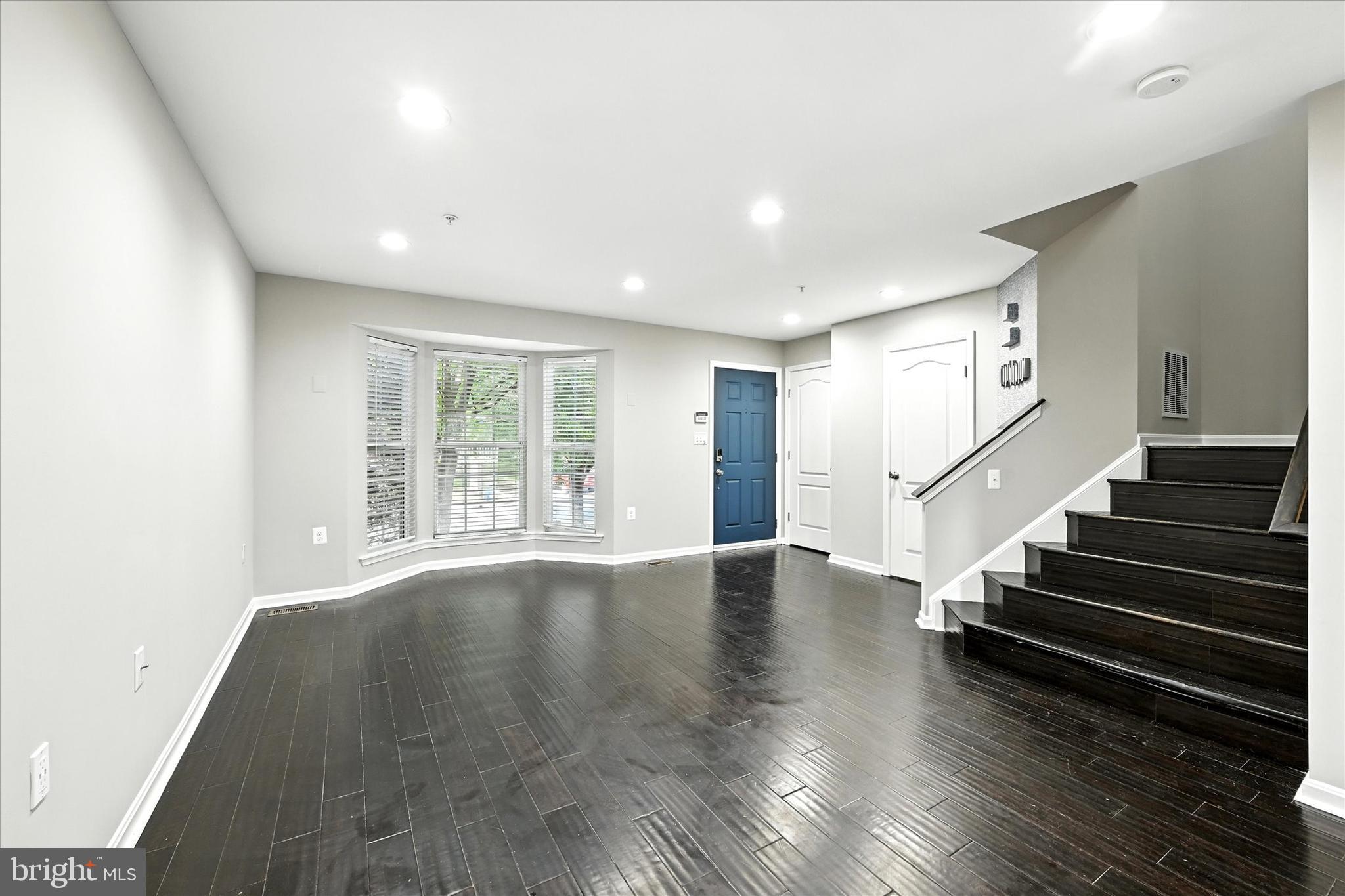 REISTERSTOWN VILLAGE - Residential