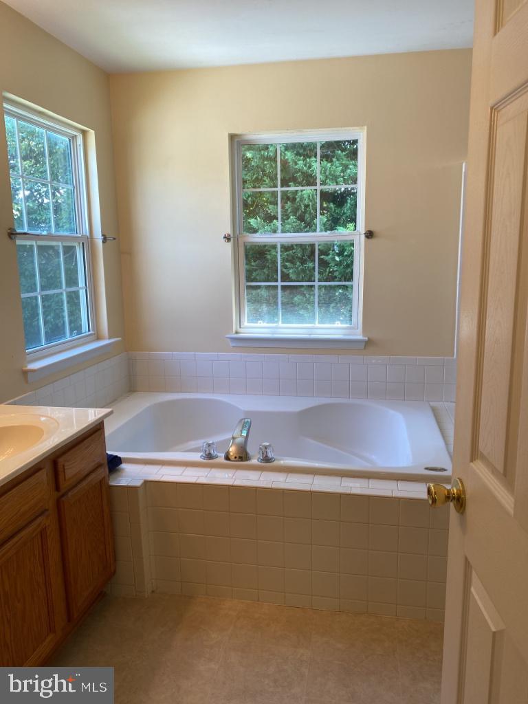 PARK RIDGE - Residential Lease