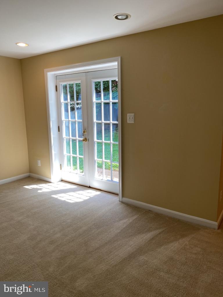 PARK RIDGE - Residential Lease