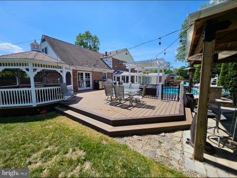Photo of 8001 Postoak Road, POTOMAC, MD 20854 (MLS # MDMC2251060)