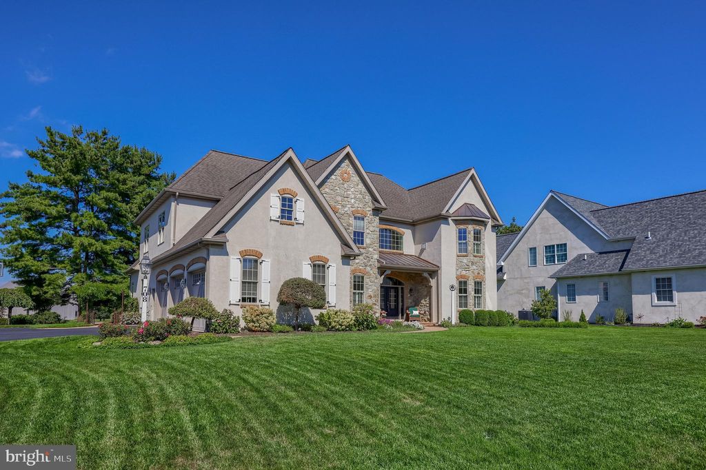 Photo of 708 Goose Neck Drive, LITITZ, PA 17543 (MLS # PALA2068538)