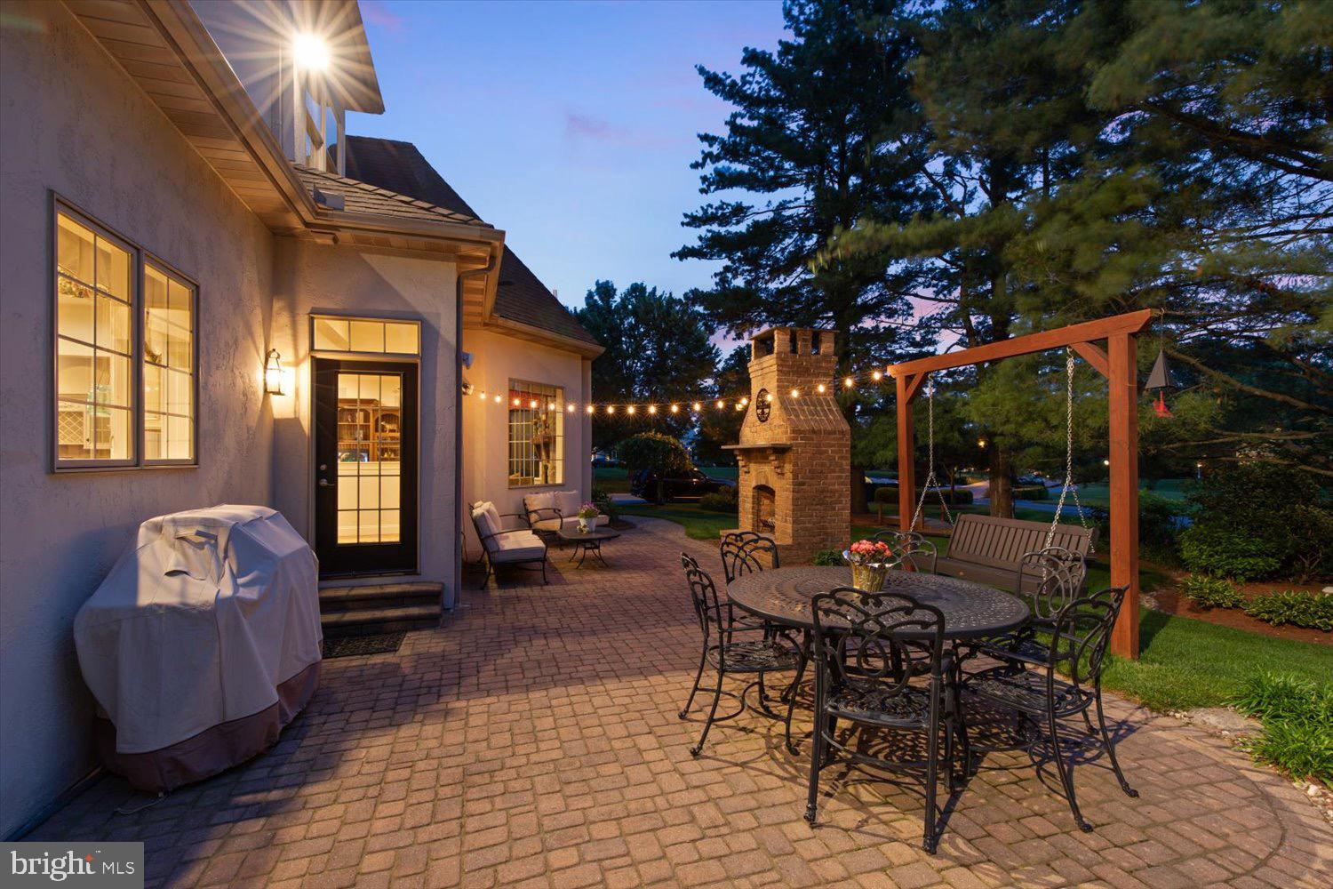 708 GOOSE NECK DRIVE