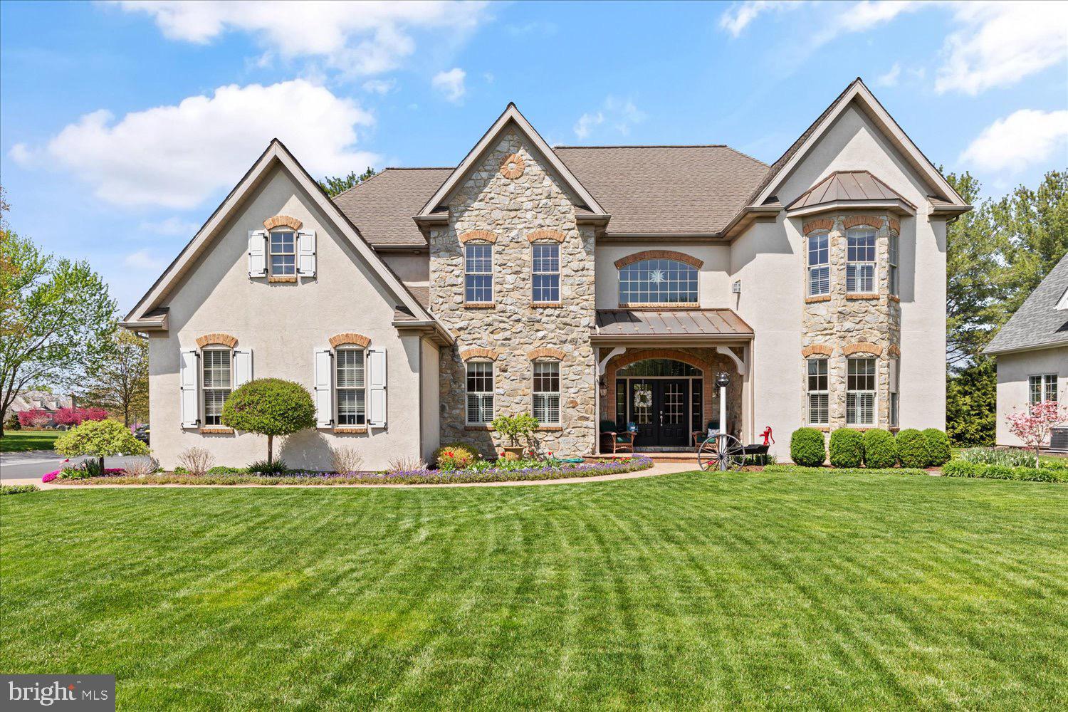 708 GOOSE NECK DRIVE