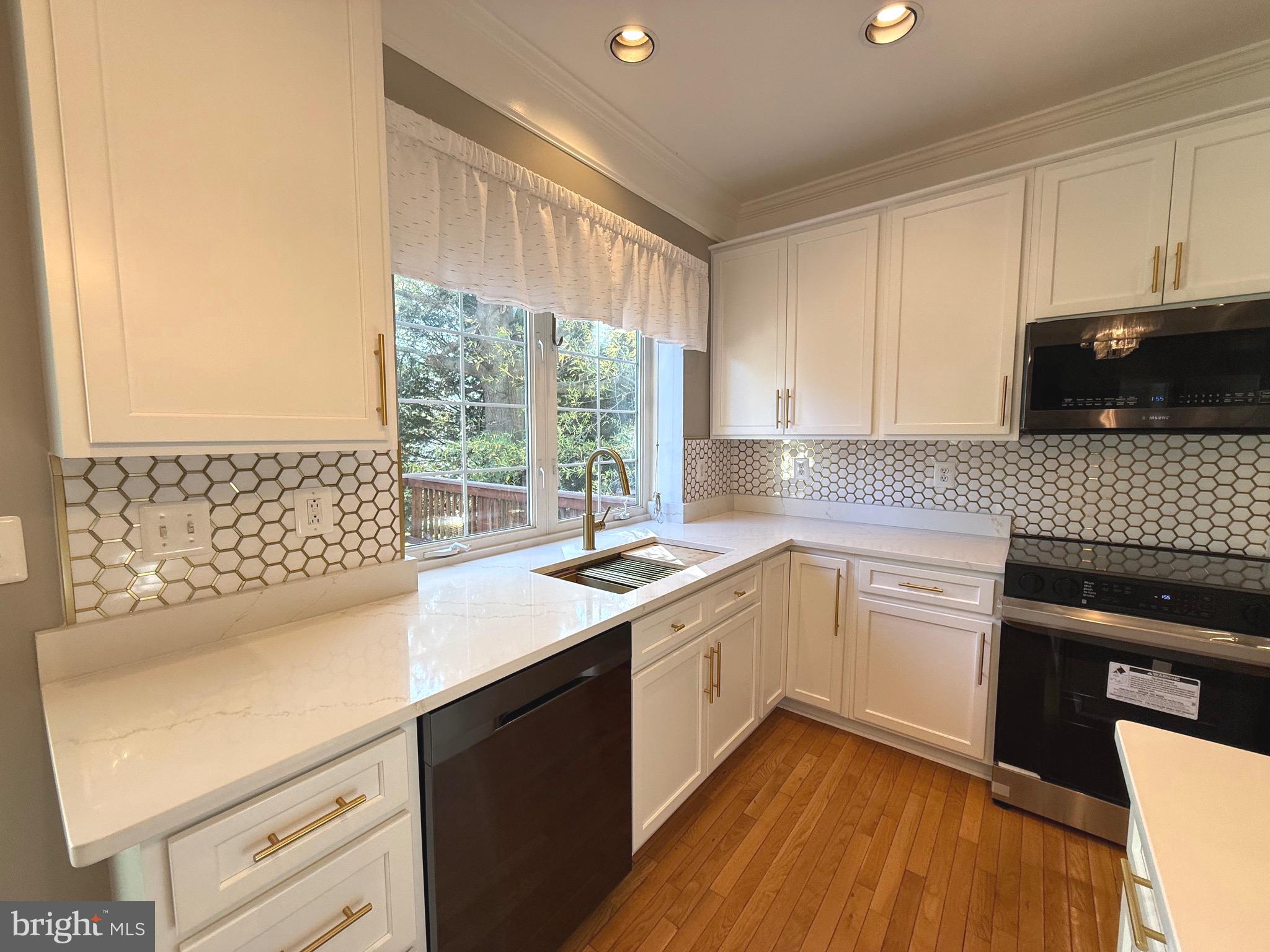 DEARBOUGHT - Residential