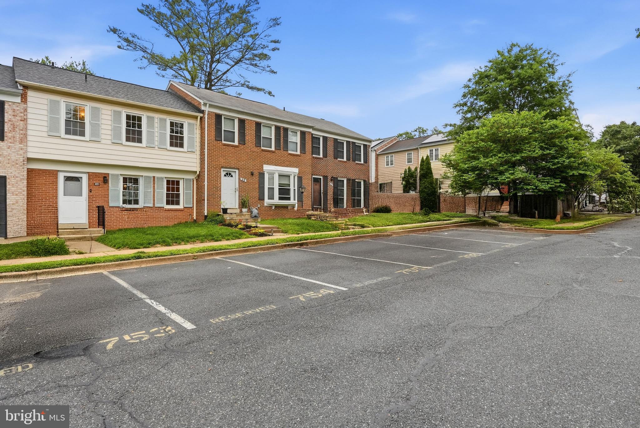 ROCKSHIRE TOWNHOMES - Residential