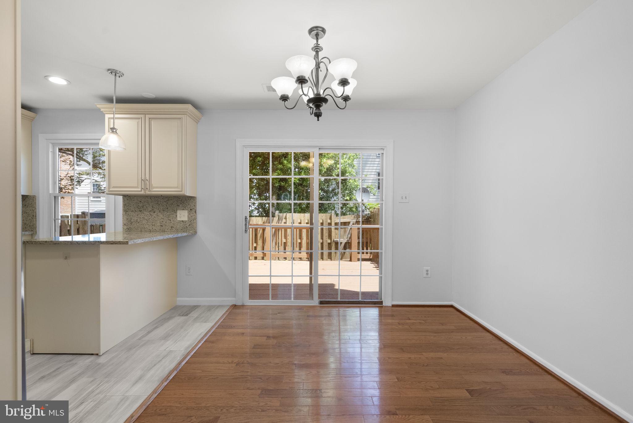 ROCKSHIRE TOWNHOMES - Residential