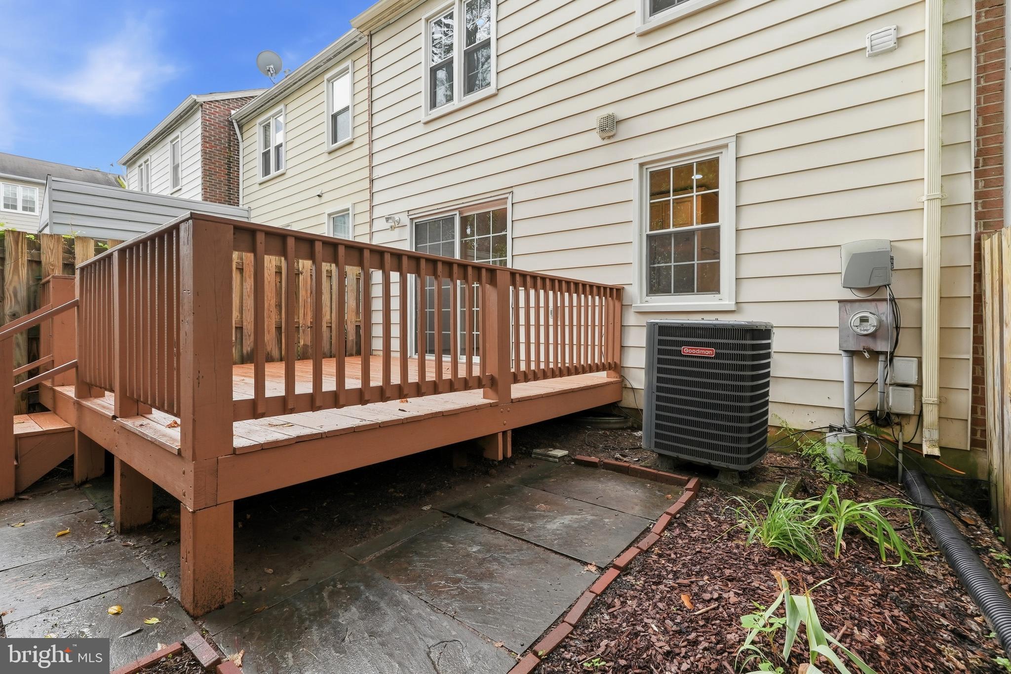 ROCKSHIRE TOWNHOMES - Residential