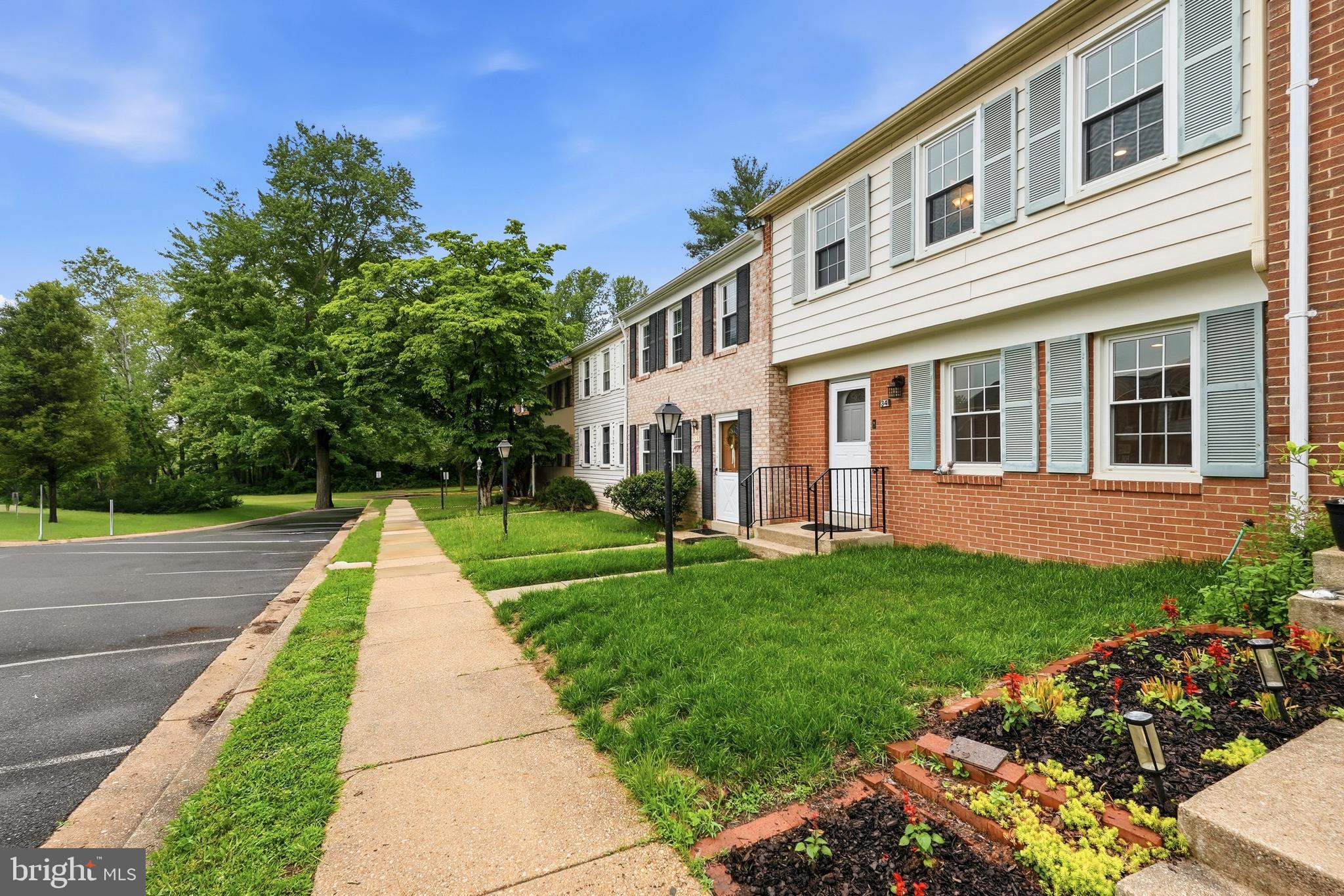 ROCKSHIRE TOWNHOMES - Residential