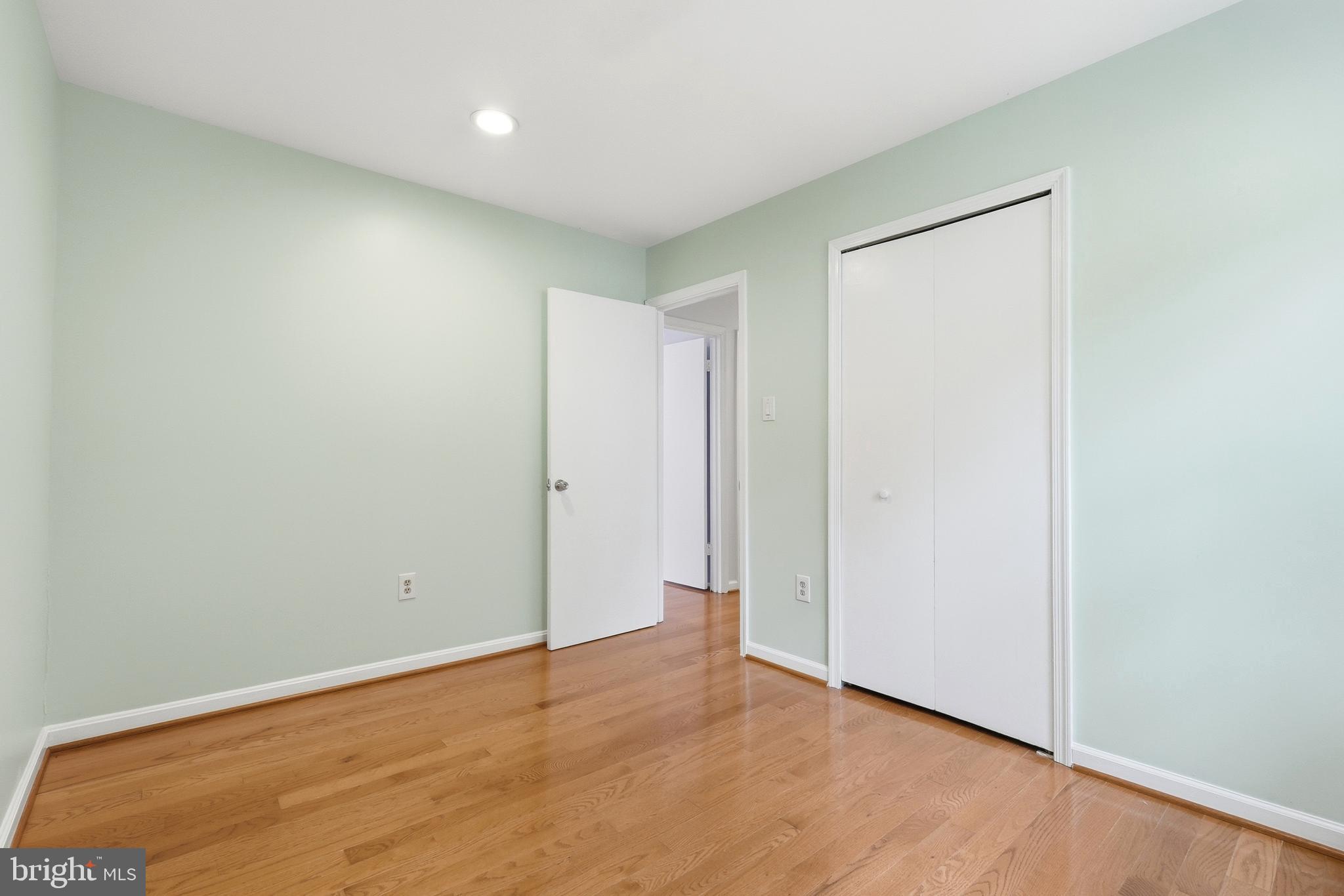 ROCKSHIRE TOWNHOMES - Residential