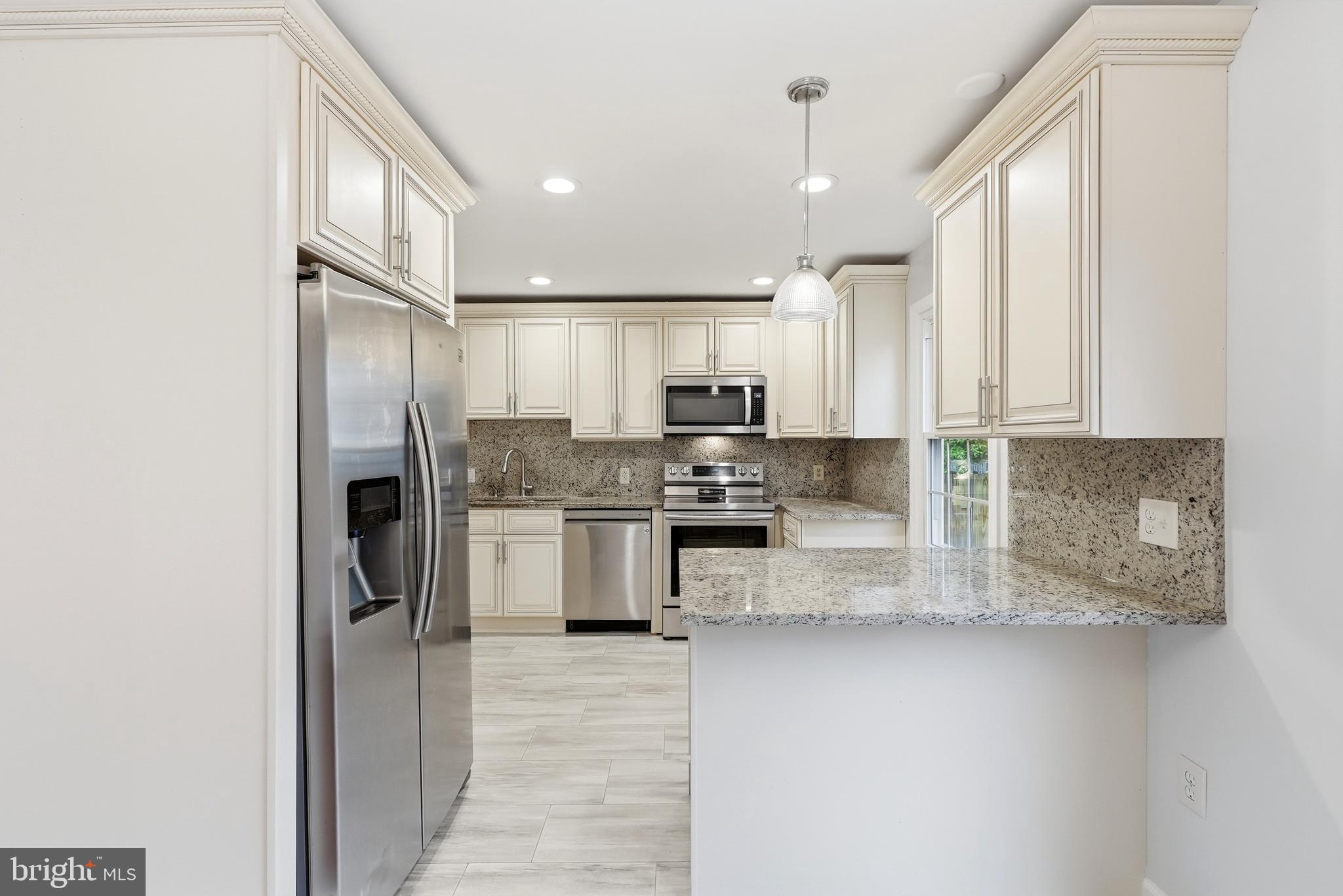 ROCKSHIRE TOWNHOMES - Residential