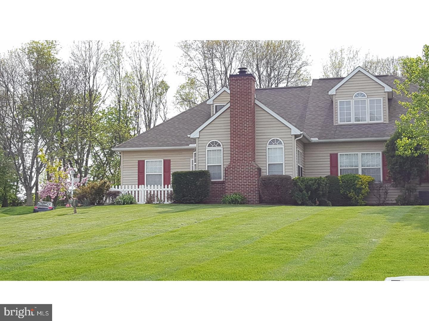 Move right into this great home in sought after quiet community in Garnet Valley School District. This 2 bedroom, 2.5 bath home features, family room with fireplace, living room or possible 3rd bedroom, kitchen and dining areas, laundry with extra storage and a Master bedroom with full bath and walk in closet. Second floor boast a possible Master bedroom or just and extra large bedroom with 2 walk in closets and a full bath.