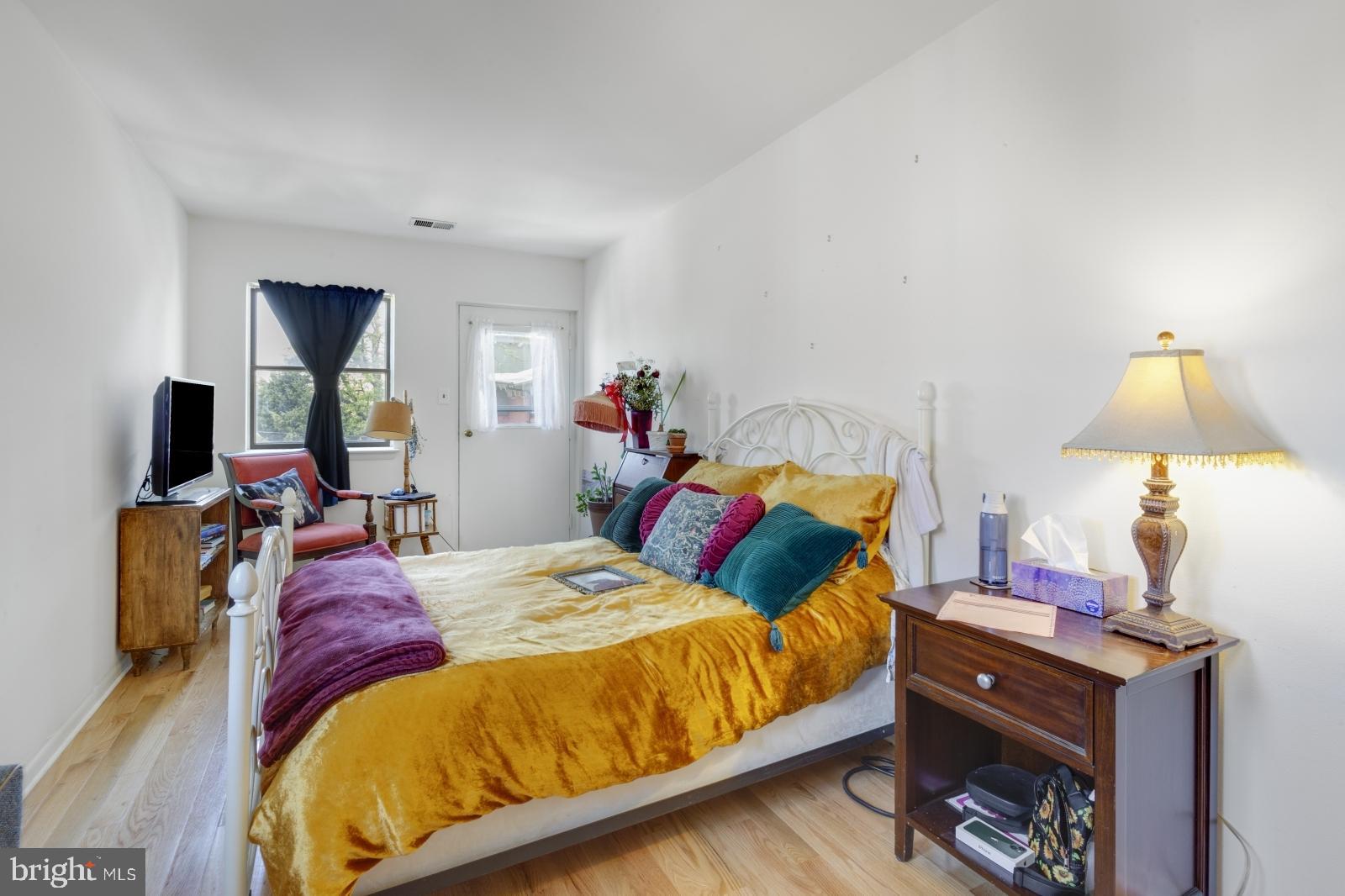 SPRING GARDEN - Residential Lease