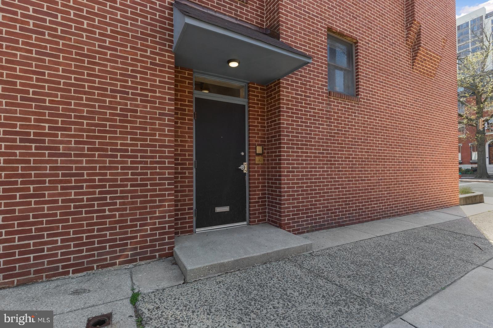 SPRING GARDEN - Residential Lease