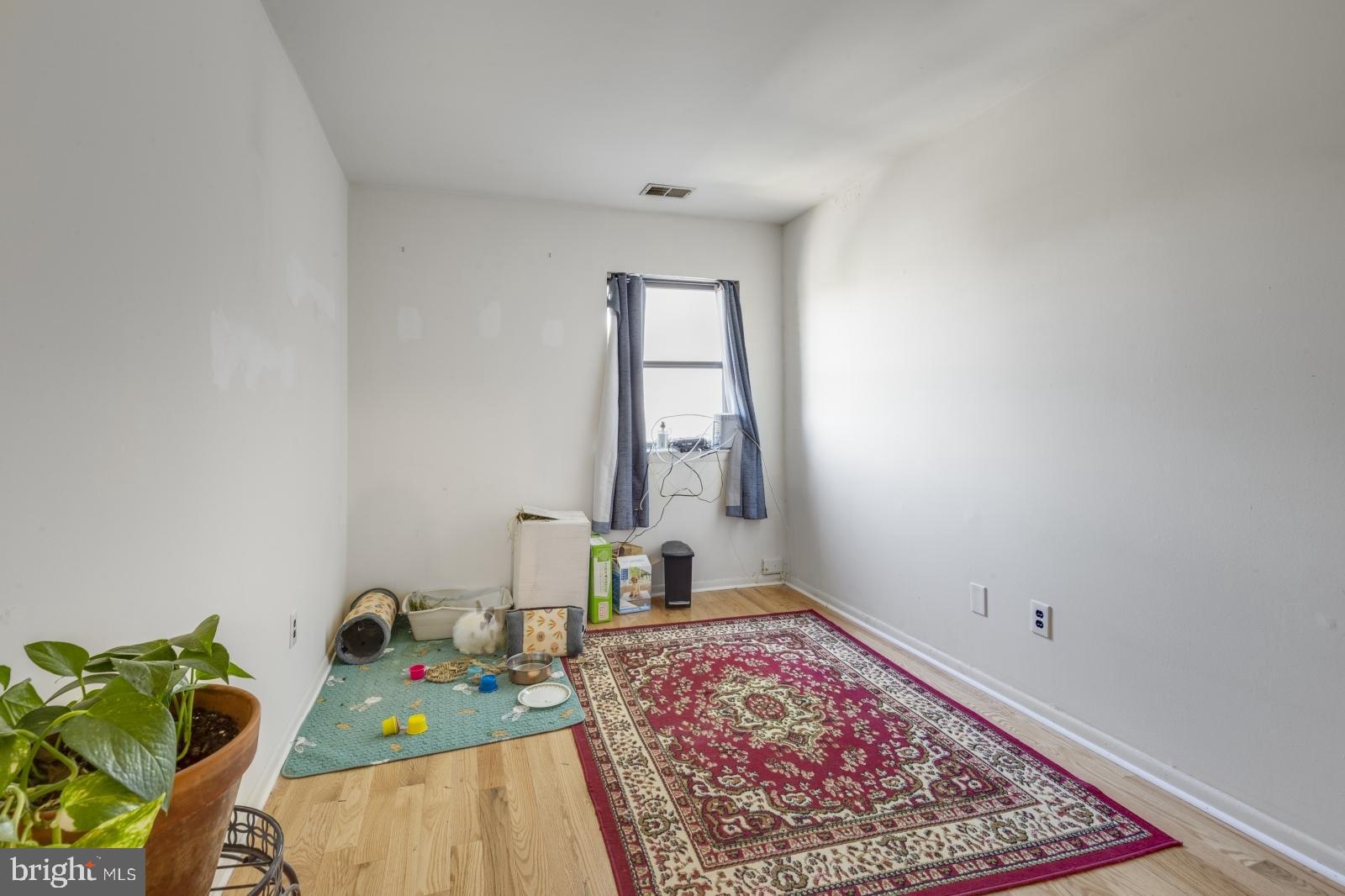 SPRING GARDEN - Residential Lease