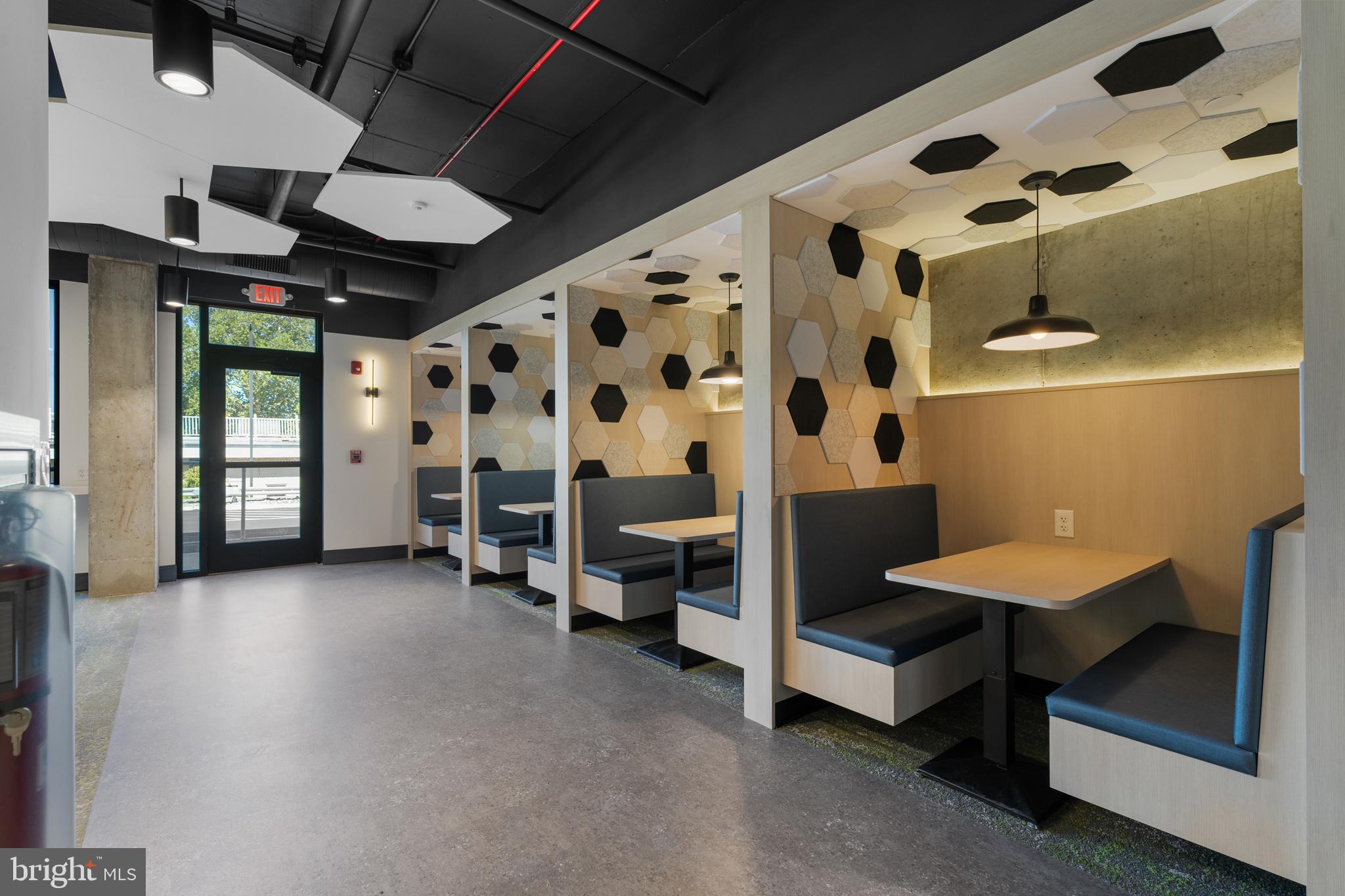 144 N MAIN STREET CO-WORKING SPACE