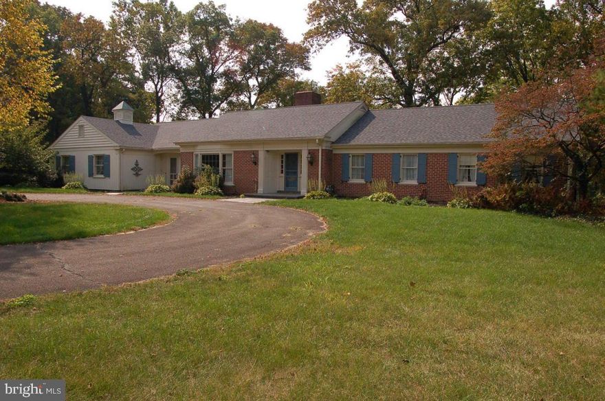 Large one story home situated on 3.7 acre lot overlooking Conestoga River. Beautiful hardwood floors, large formal living room with bow window, large kitchen with loads of cabinets and breakfast area, mstr bedroom with HW floors, lg master bath with tile shower, adjacent dressing room with several closets, full finished daylight basement with lg family rm, fireplace and picture window,