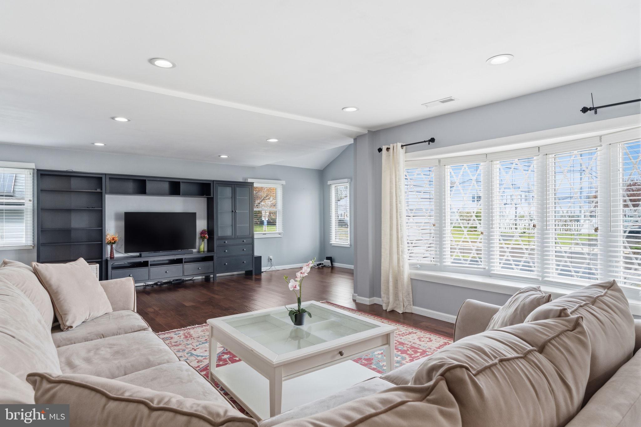 FAIRLESS HILLS - Residential