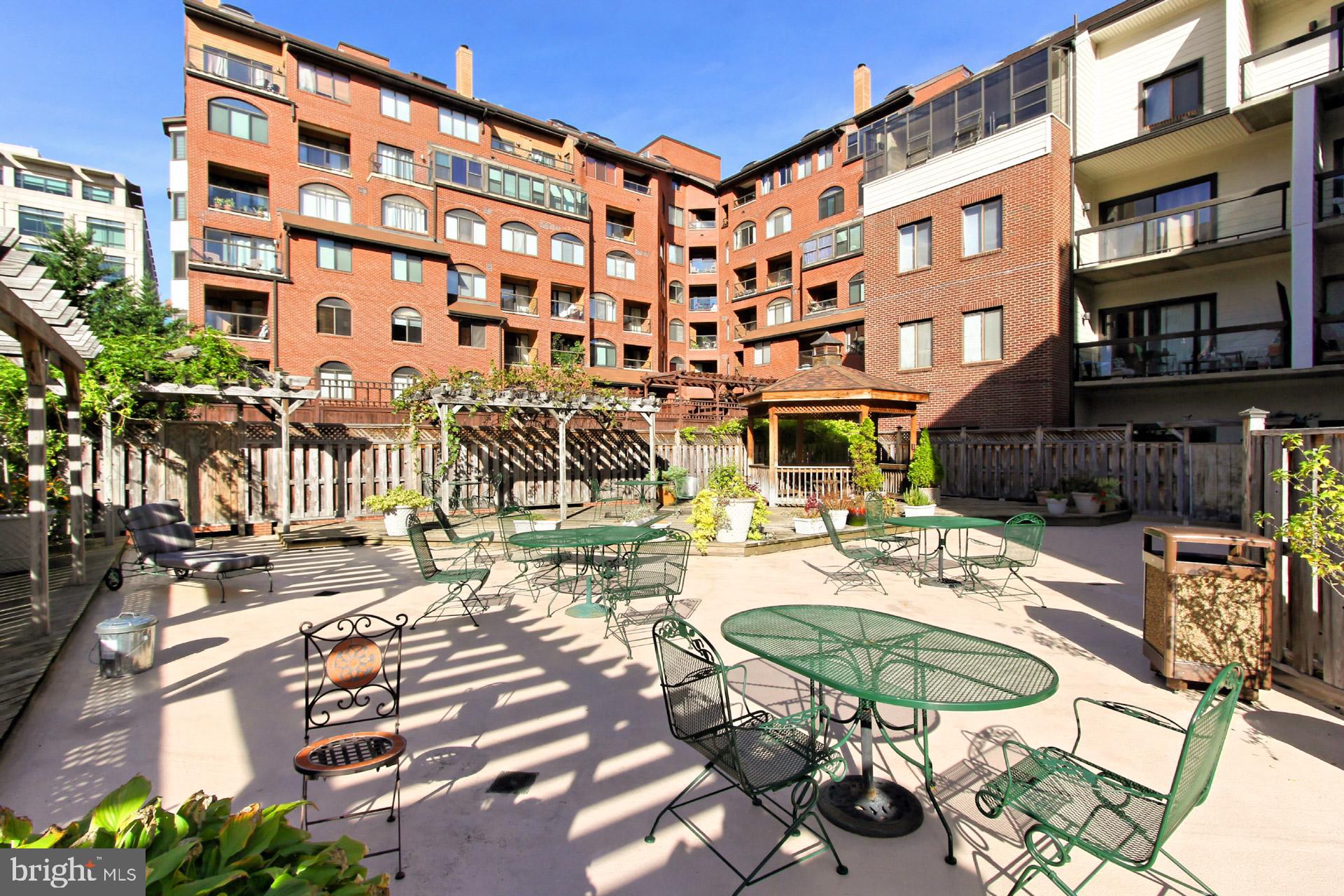 SUMMERWALK - Residential