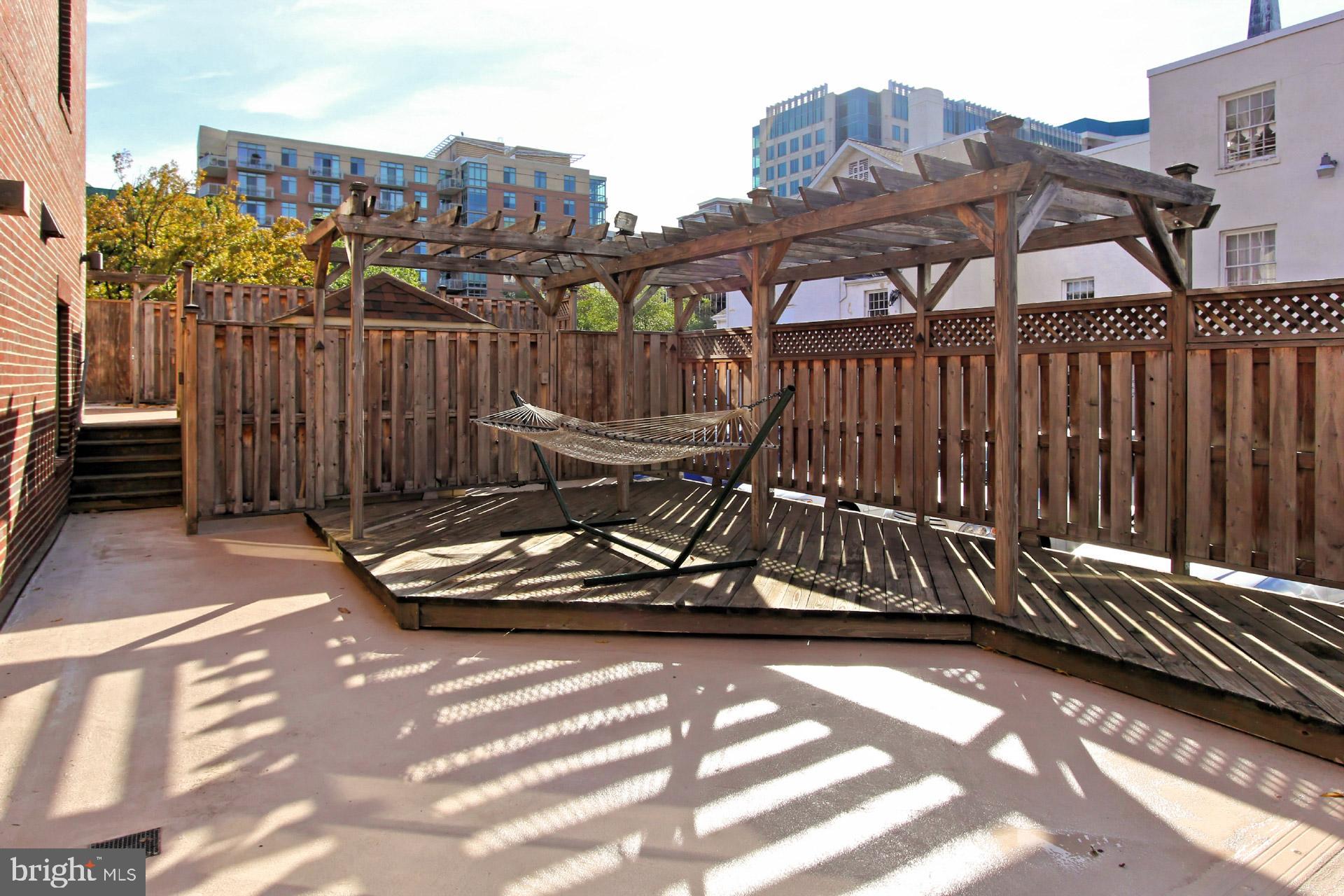 SUMMERWALK - Residential