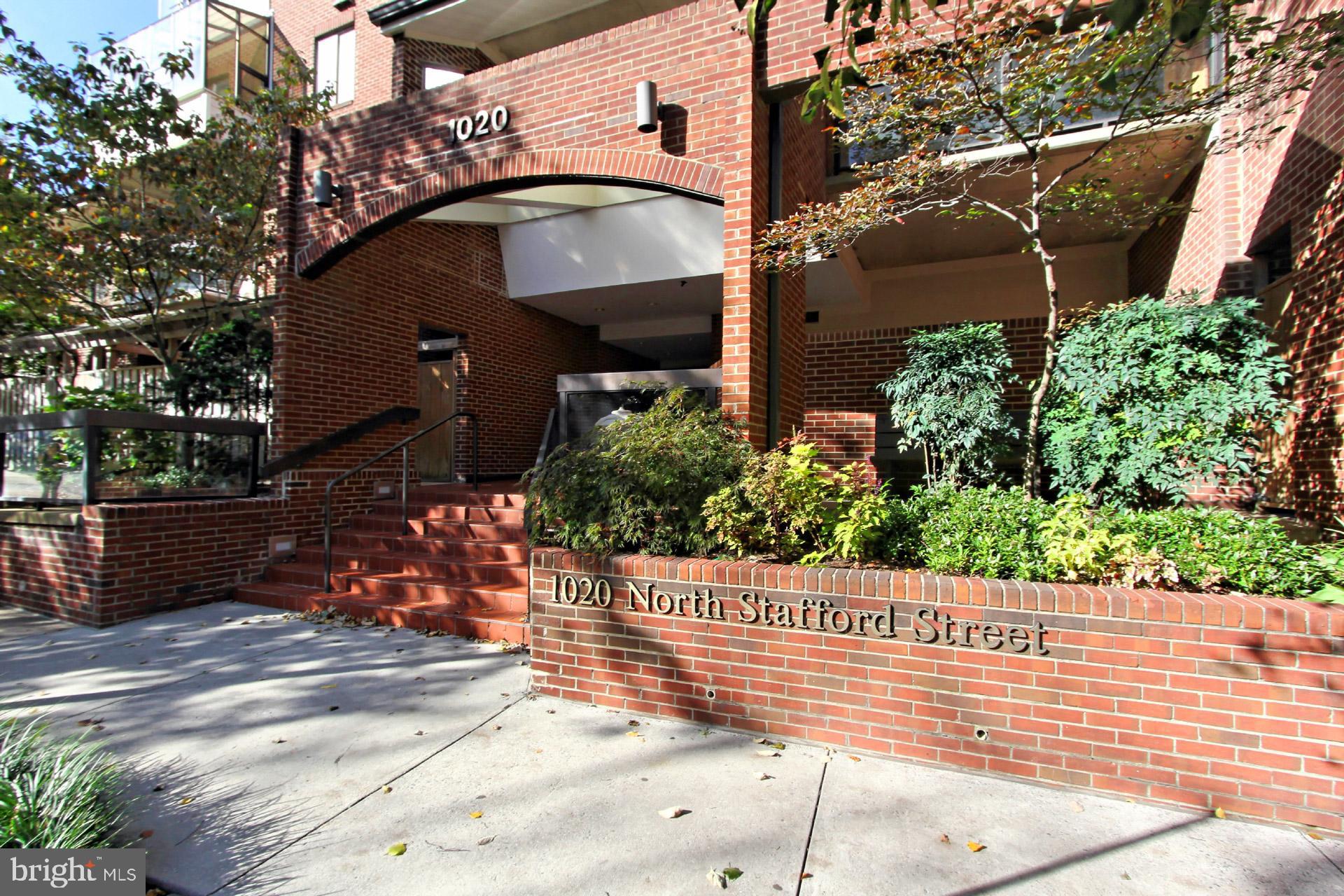 SUMMERWALK - Residential