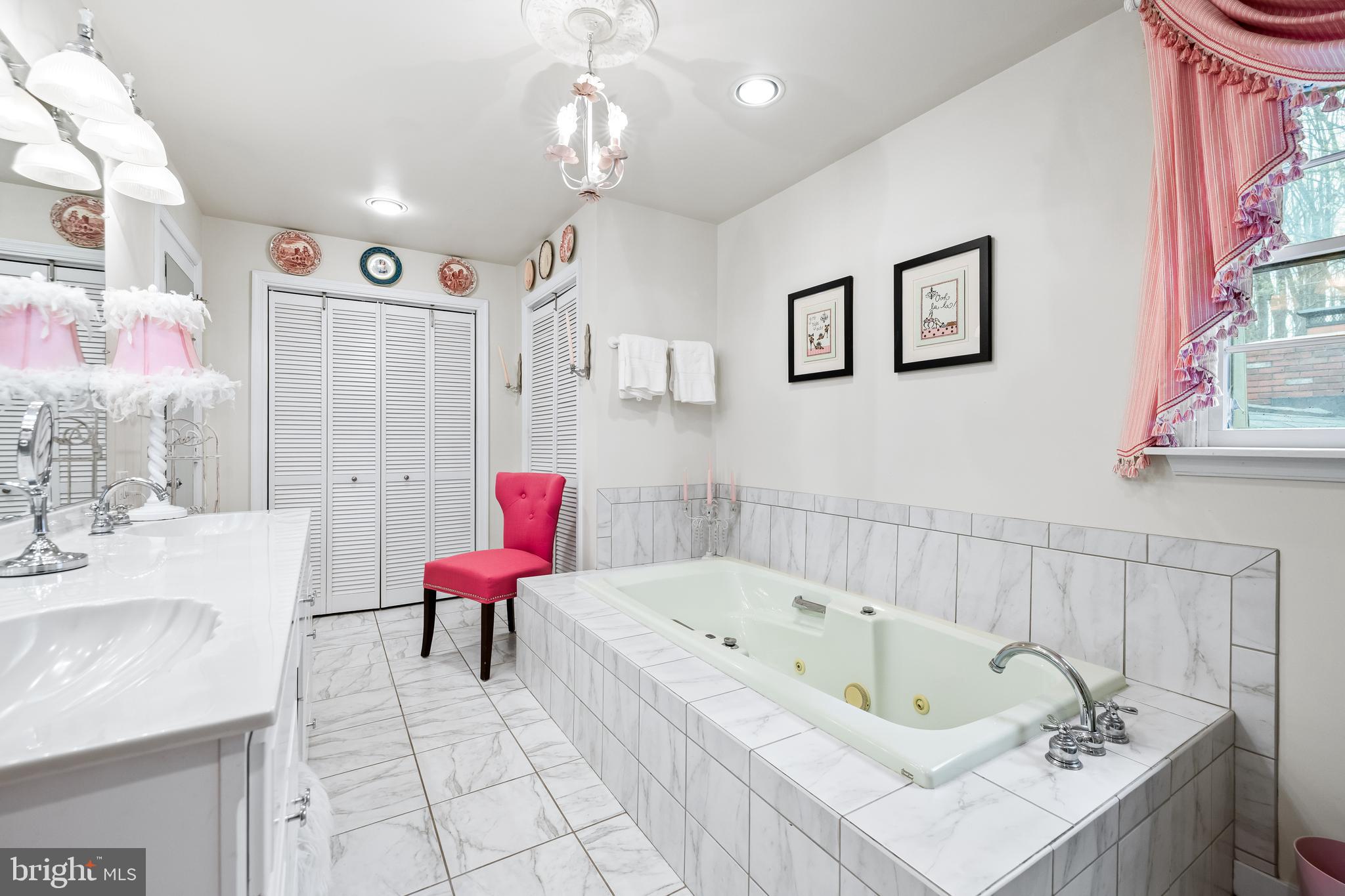 SUMMER HILL - Residential