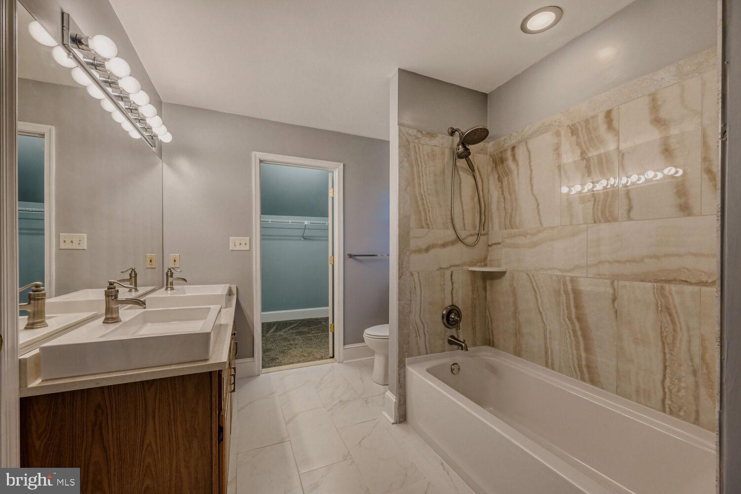 BRIARWOOD - Residential