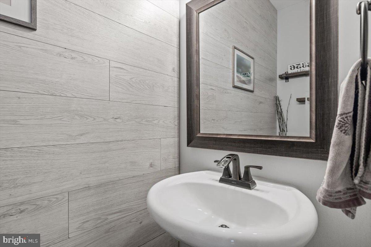 RED BUD RUN - Residential