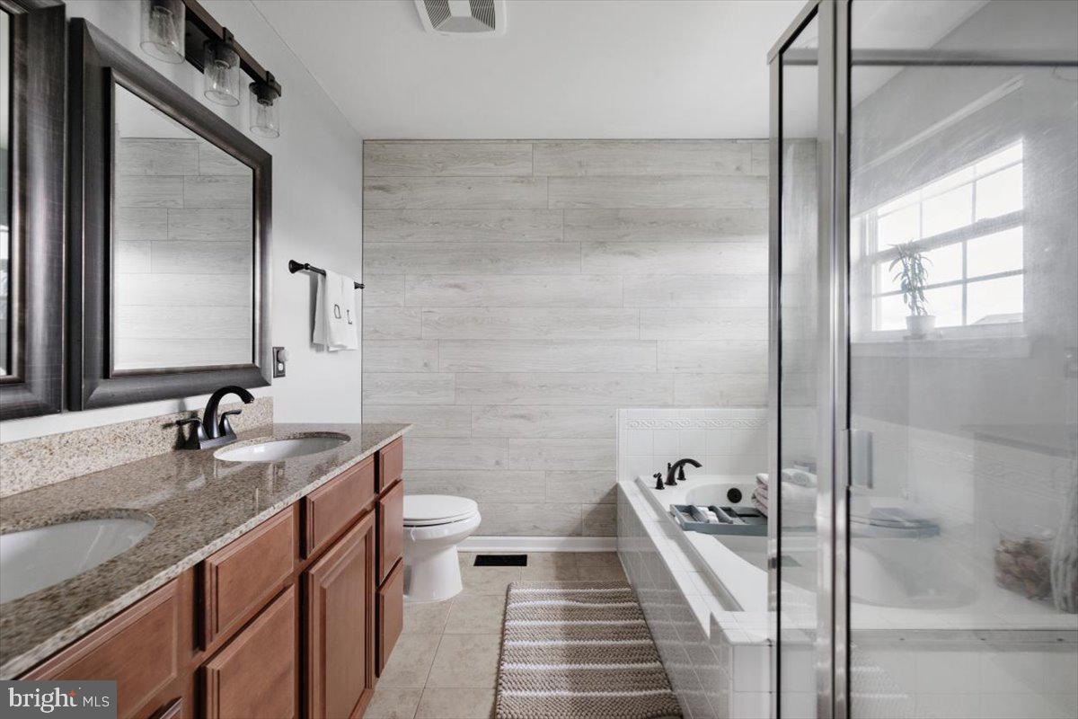 RED BUD RUN - Residential