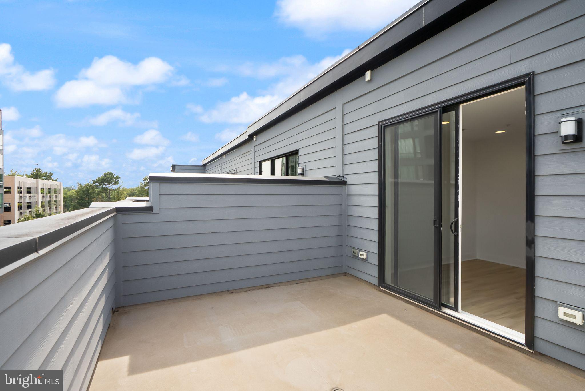 RESTON STATION - Residential Lease