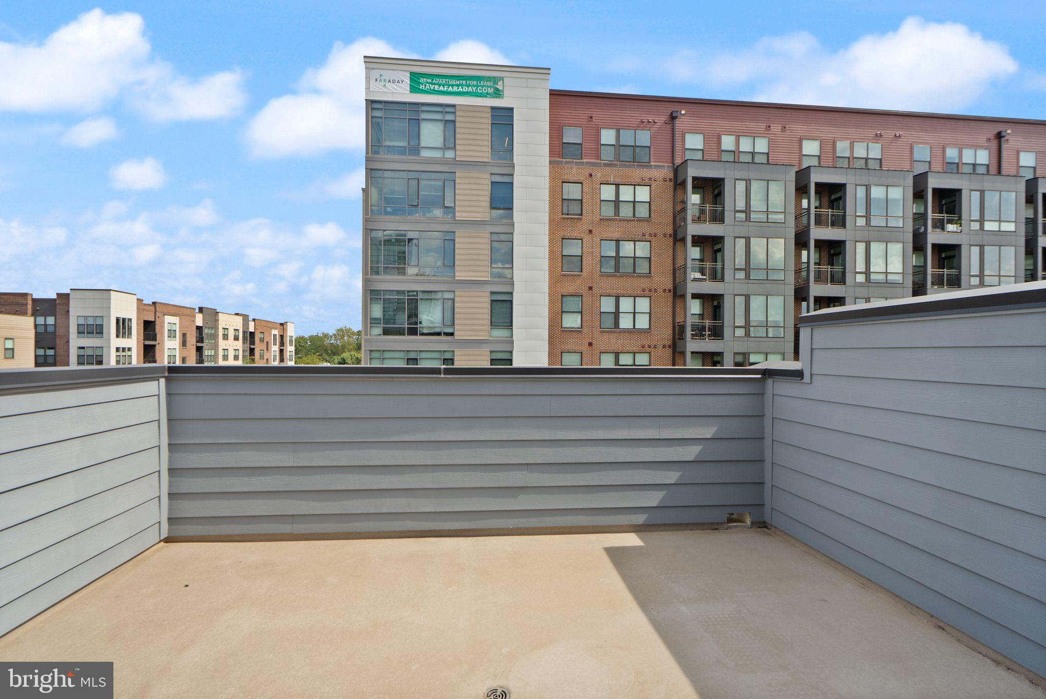 RESTON STATION - Residential Lease