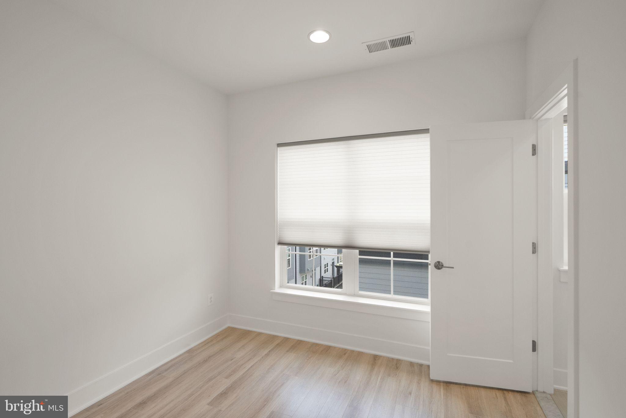 RESTON STATION - Residential Lease