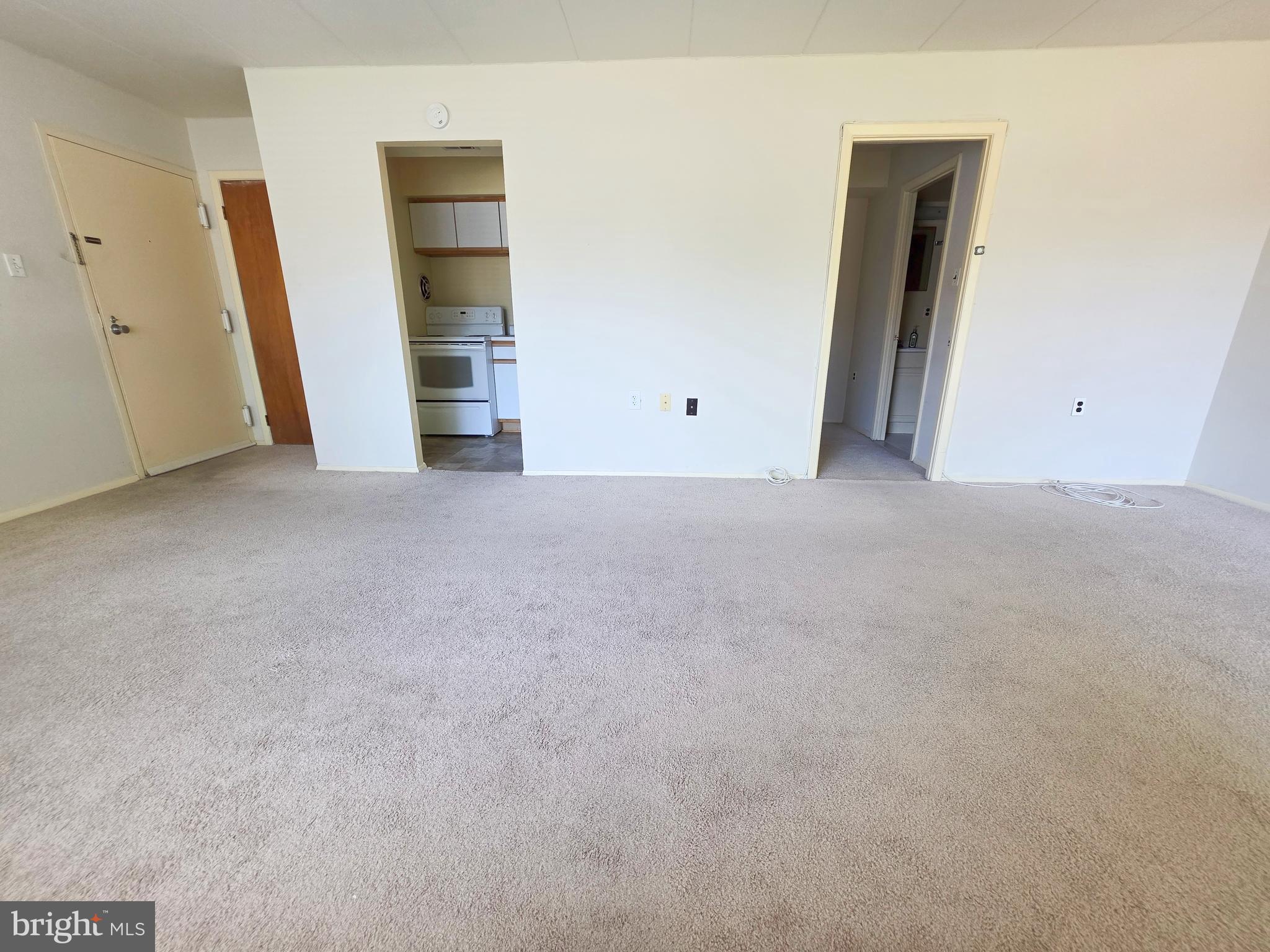 125 CLUBHOUSE DRIVE T SW 7