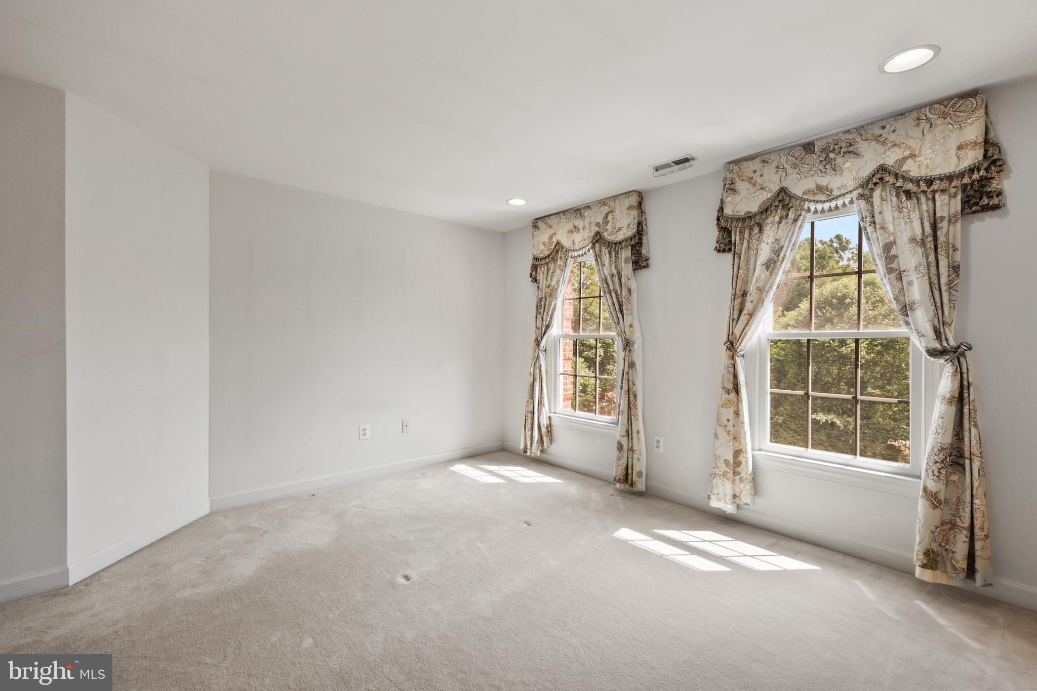 MONTICELLO - Residential